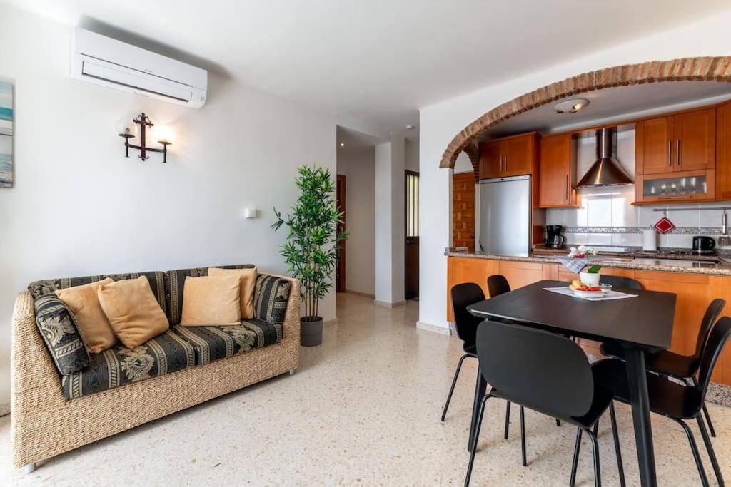Apartmán Oasis 16 Nerja Exteriér fotografie